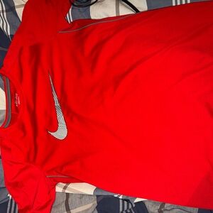 Nike Red Athletic T-Shirt boys large dri fit